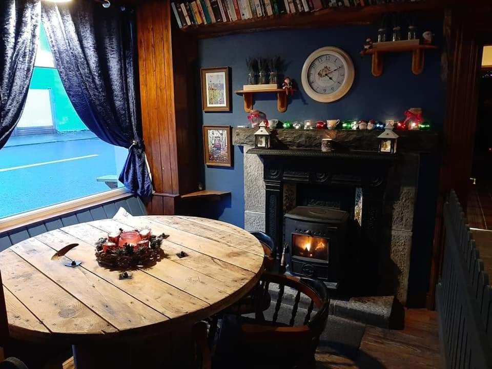 Gordon'S Guesthouse Loughrea Exteriör bild