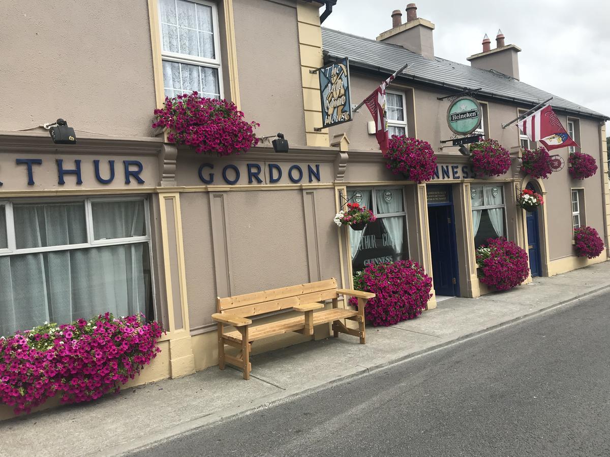 Gordon'S Guesthouse Loughrea Exteriör bild